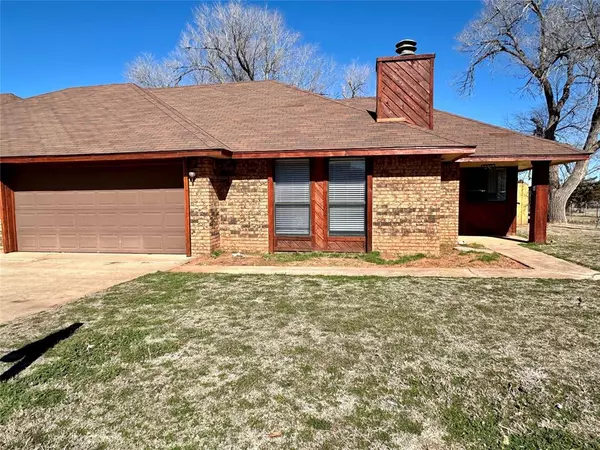 1102 Walnut Street, Woodward, OK 73801