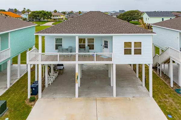 159 Paradise Drive, Rockport, TX 78382