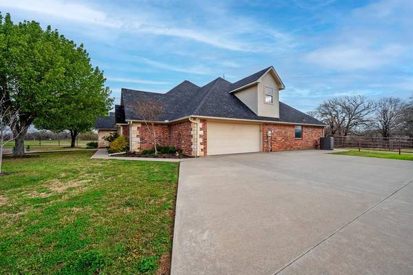 152 Basin Springs Road, Sadler, TX 76264