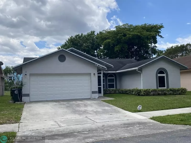 3870 NW 58th St, Coconut Creek, FL 33073