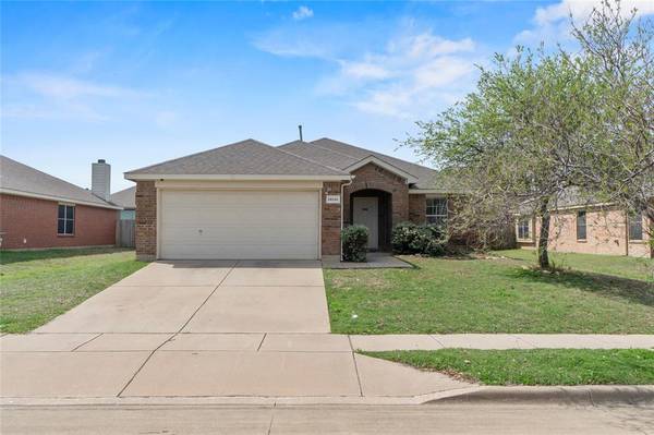 14041 Rodeo Daze Drive, Fort Worth, TX 76052