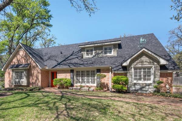 1010 Dobbins Road, Corsicana, TX 75110