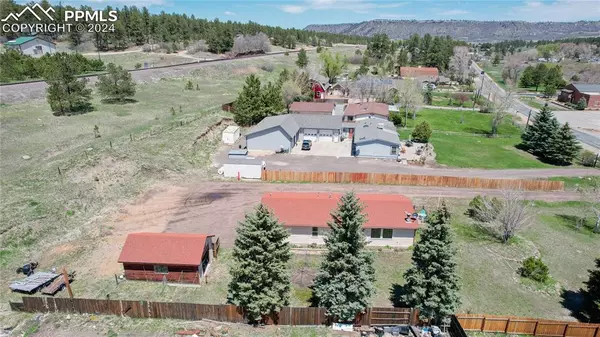 Larkspur, CO 80118,9485 Spruce Mountain RD