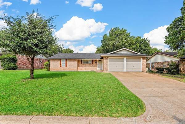 417 Mccurdy Street, Crowley, TX 76036