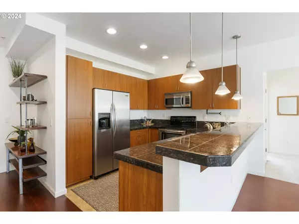 Portland, OR 97203,8712 N DECATUR ST #501