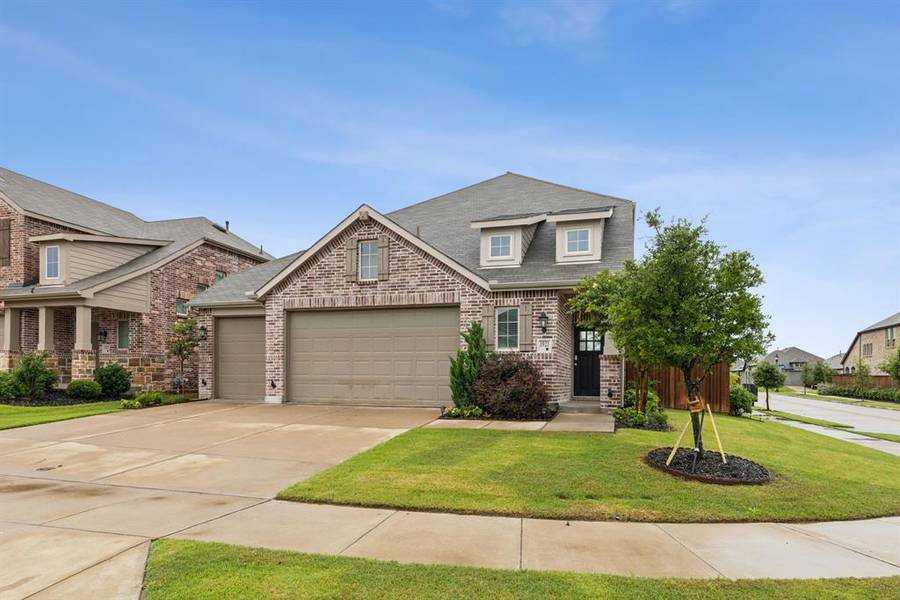 3921 Spencer Lane, Heartland, TX 75126