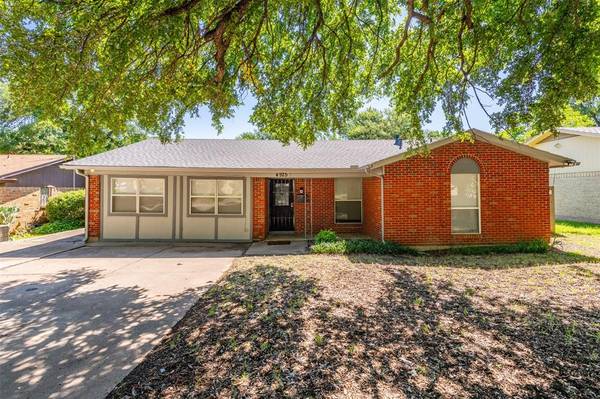 4925 Rickee Drive,  Fort Worth,  TX 76115