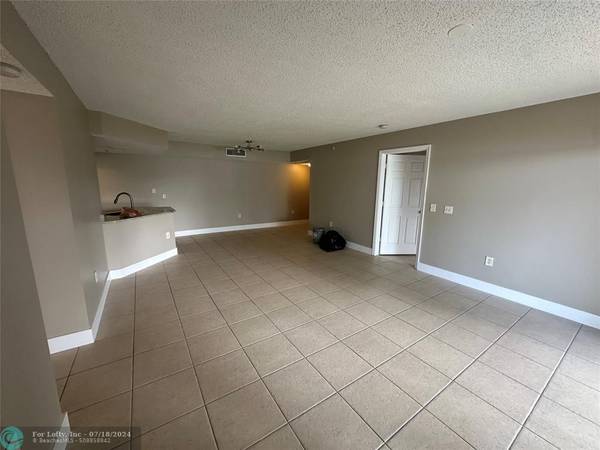 Coconut Creek, FL 33073,5005 Wiles Rd  #104