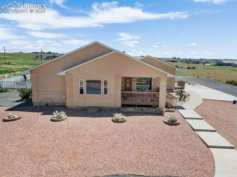 1366 N Farley DR, Pueblo, CO 81007