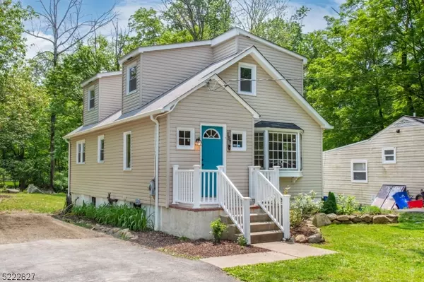 Hopatcong Boro, NJ 07843,157 Madison Trl