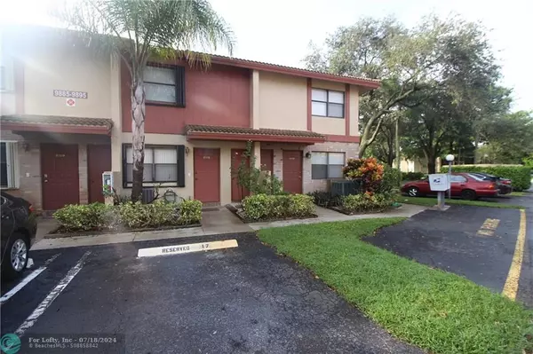 Coral Springs, FL 33071,9893 Riverside Dr  #11-18