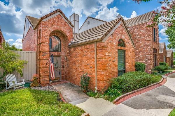 17019 Windward Lane, Addison, TX 75001