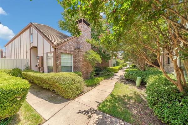 17031 Vinland Drive, Addison, TX 75001