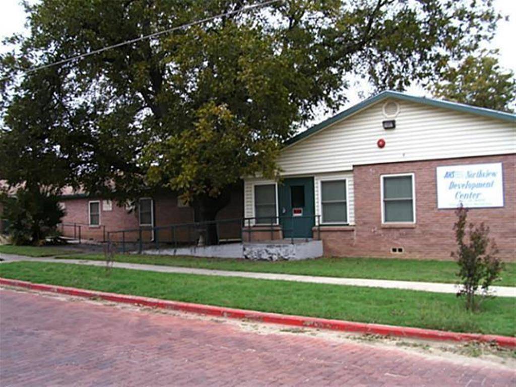 Eastland, TX 76448,401 W Moss Street