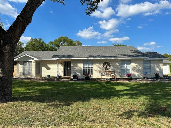 1303 Poplar Street,  Teague,  TX 75860