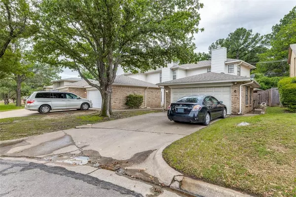 Arlington, TX 76012,610 Starlinda Court