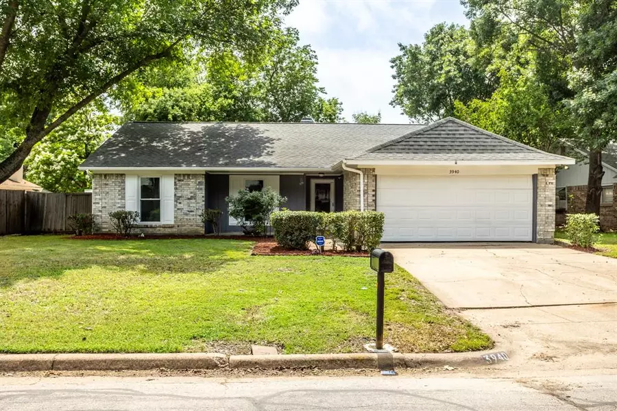 3940 Windflower Lane, Fort Worth, TX 76137