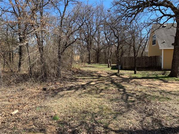 Runaway Bay, TX 76426,lot2 blok 2 Lark Meadow Drive