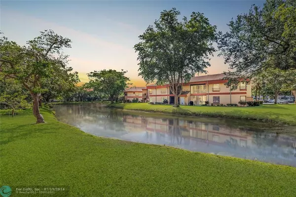 Coconut Creek, FL 33066,4176 S Carambola Cir S  #2173