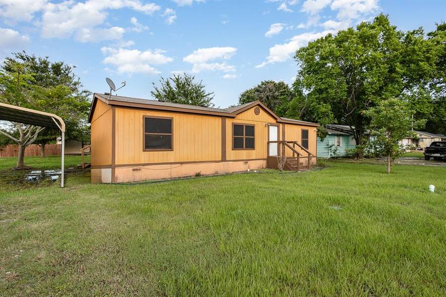 916 Redoak Drive, West Tawakoni, TX 75474