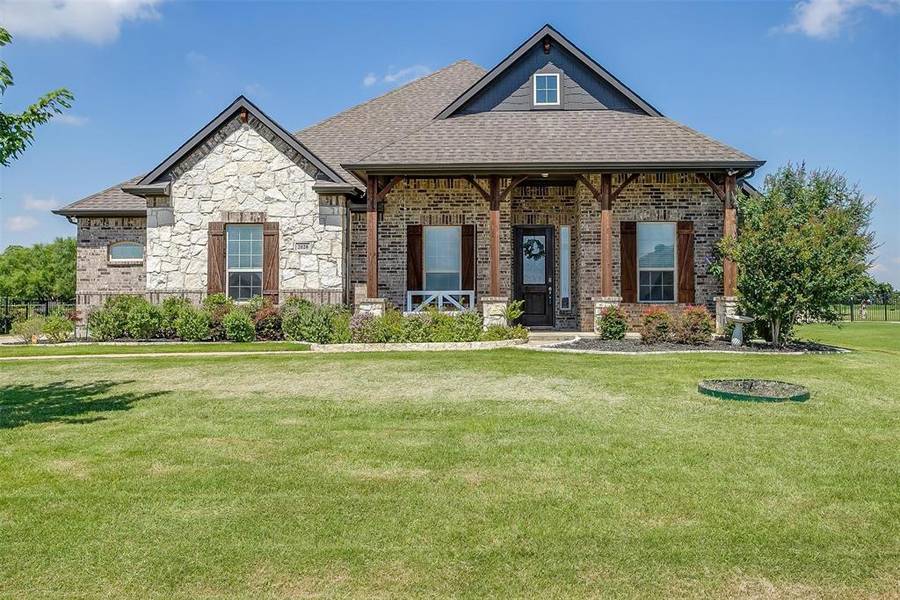 2028 Glen Hollow Court, Joshua, TX 76058