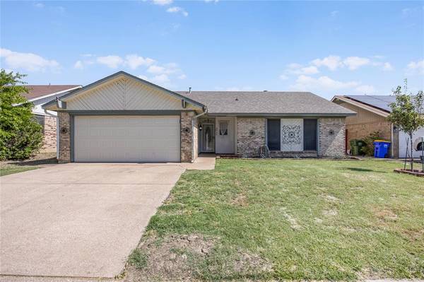 6529 High Lawn Terrace, Watauga, TX 76148