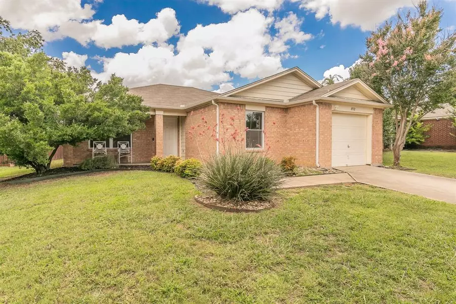 8532 Gatlinburg Drive, Fort Worth, TX 76123