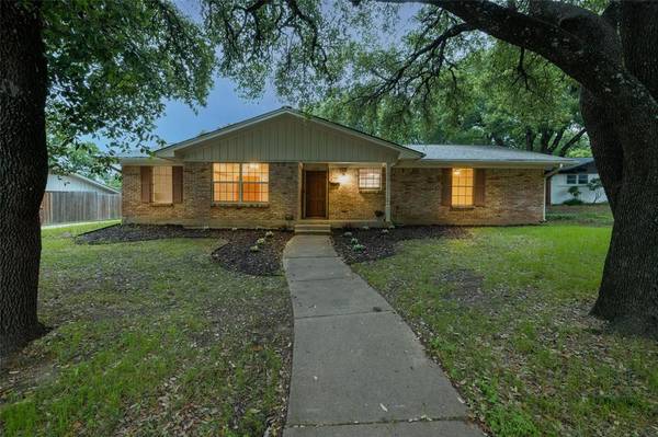 Hurst, TX 76053,1028 Inwood Drive