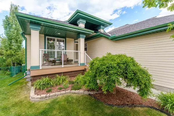 Calgary, AB T3B 5P9,139 Valley Glen Bay NW