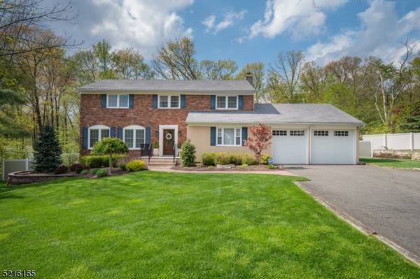 8 Flanders Dr, Montville Twp., NJ 07058