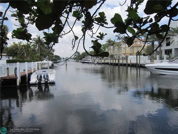 Lauderdale By The Sea, FL 33308,239 Hibiscus Ave