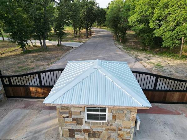 2075 Woodland Road, Weatherford, TX 76088