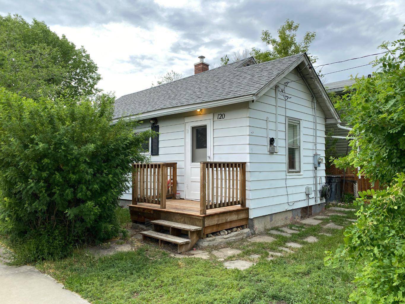 Drumheller, AB T0J0Y1,120 Poplar Crescent