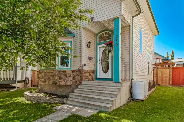 Calgary, AB T3A 5N8,250 Hidden Ranch PL NW