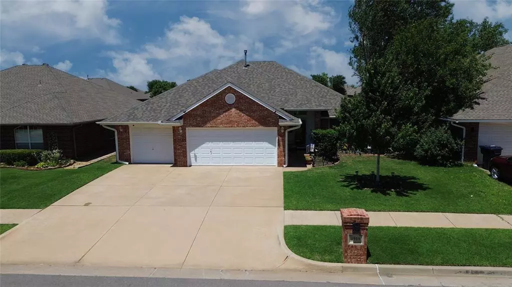 Edmond, OK 73012,1909 NW 174th Street