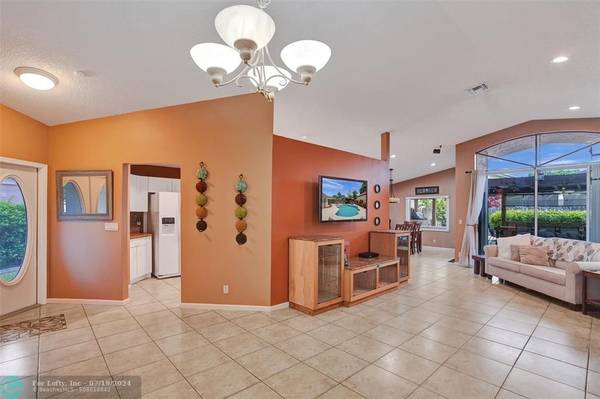 Pembroke Pines, FL 33029,17616 SW 10th St