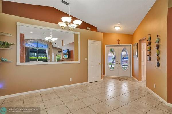 Pembroke Pines, FL 33029,17616 SW 10th St