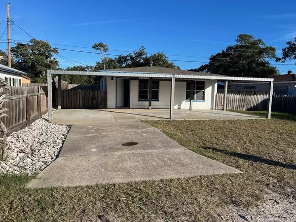 111 Hughes Drive,  Rockport,  TX 78382