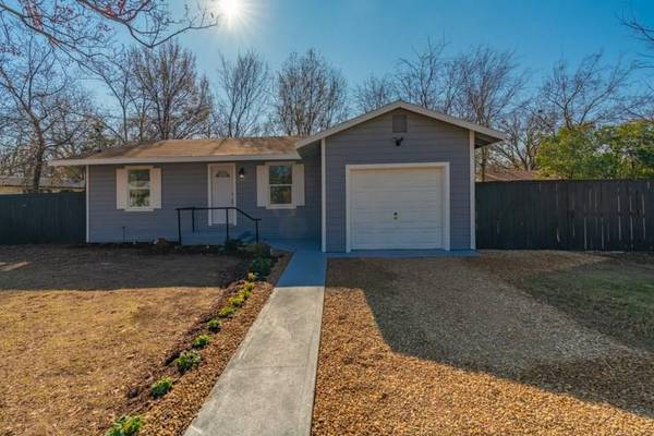 511 W Redwood Street, Campbell, TX 75422