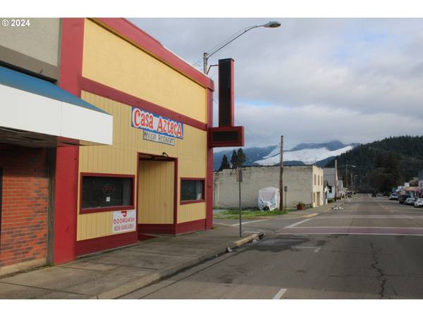 309 MAIN ST, Riddle, OR 97469