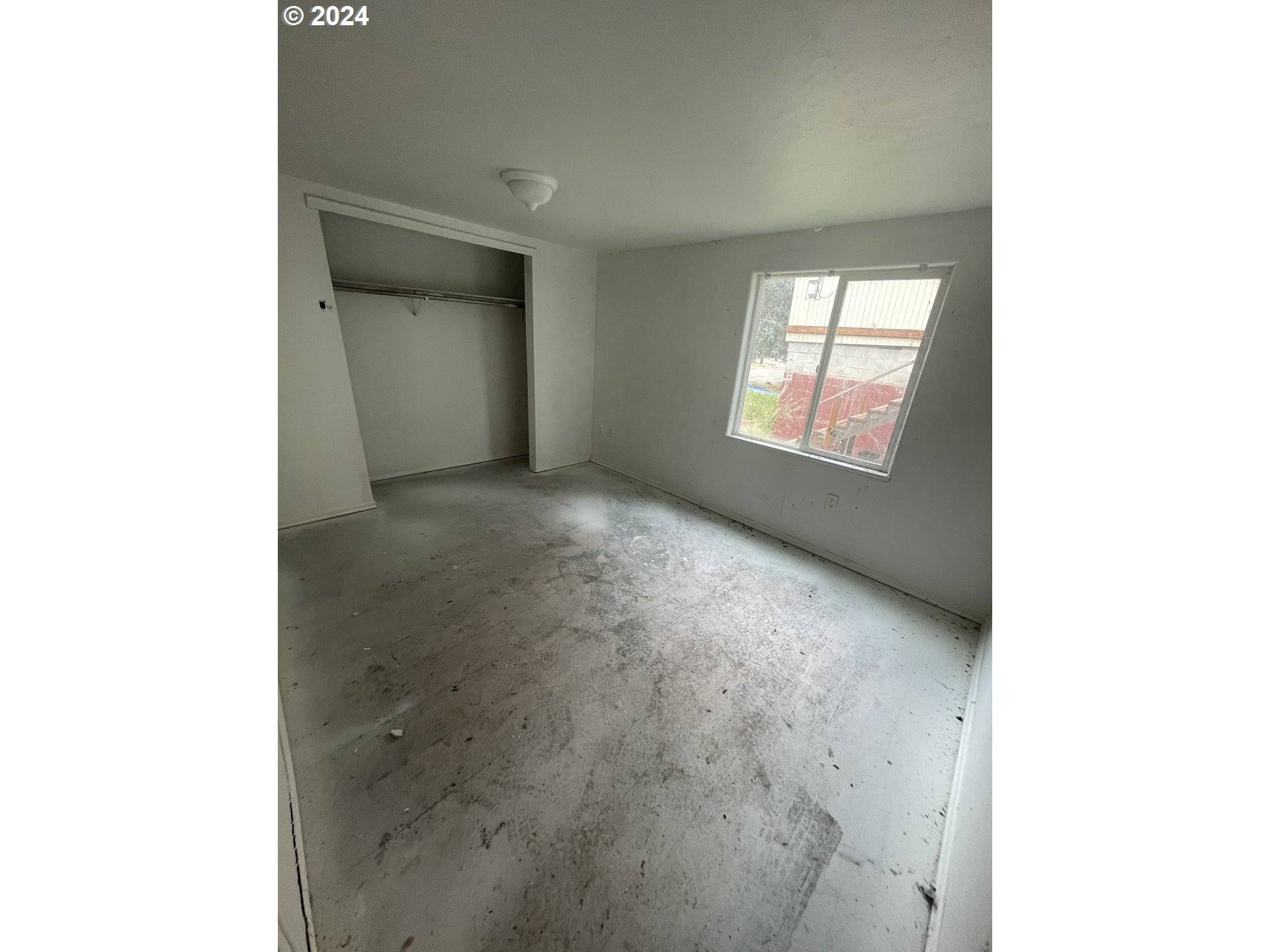 Myrtle Creek, OR 97457,205 SE MILL ST