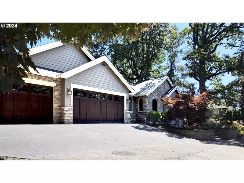 13546 PETERS RD, Lake Oswego, OR 97035