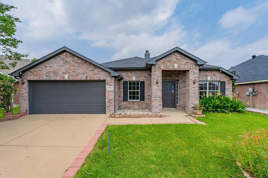 2464 Ranchview Drive, Grand Prairie, TX 75052