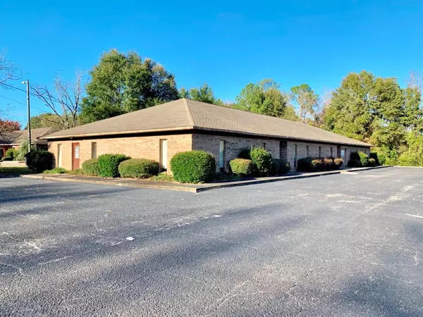 Geneva, AL 36340,00 W MAGNOLIA AVENUE & LINCOLN