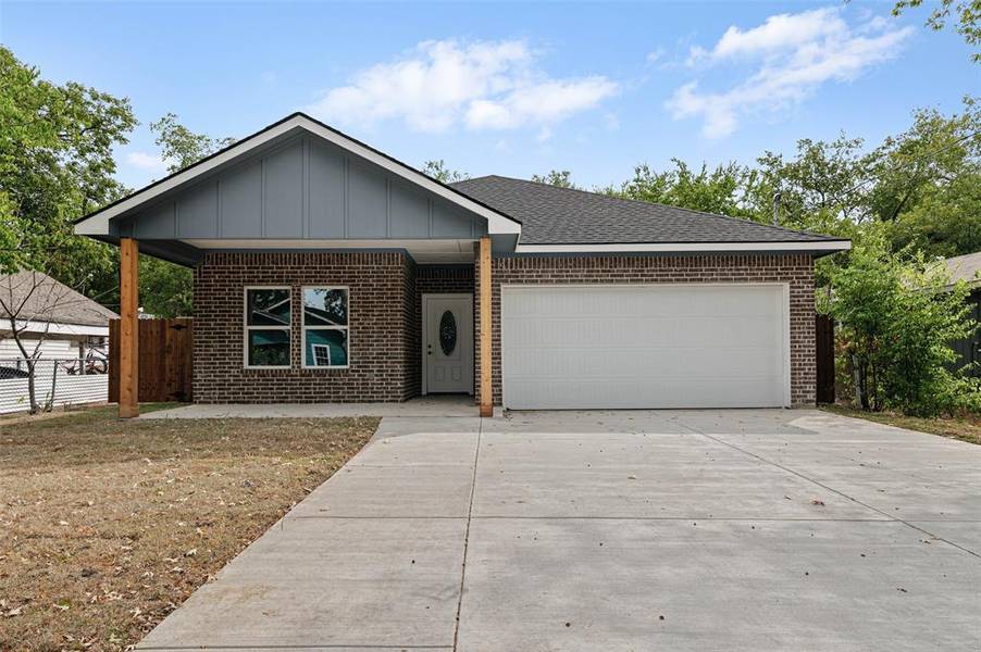 518 N Clements Street, Gainesville, TX 76240