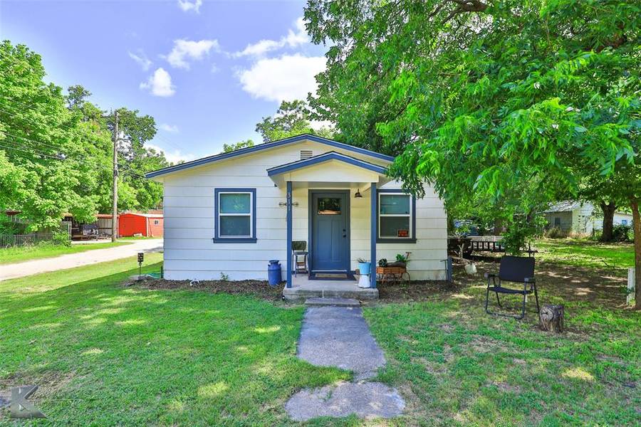 311 N 4th Street E, Clyde, TX 79510