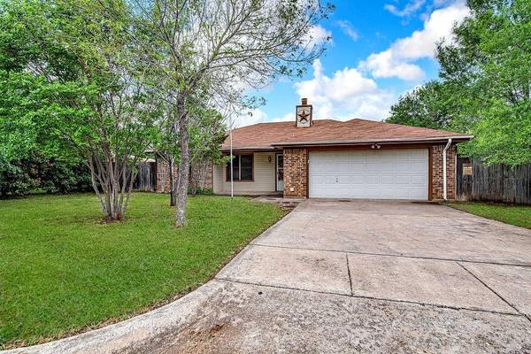 445 Black Oak Lane, Burleson, TX 76028