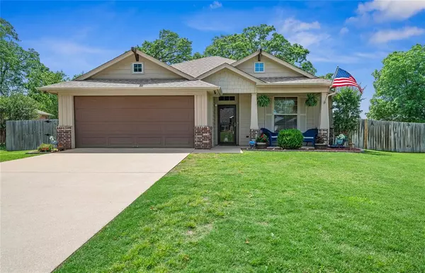 402 Asher,  Lindale,  TX 75771