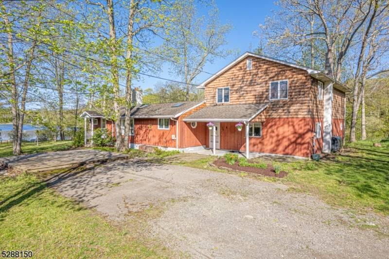 24 Burgher Rd, Vernon Twp., NJ 07422
