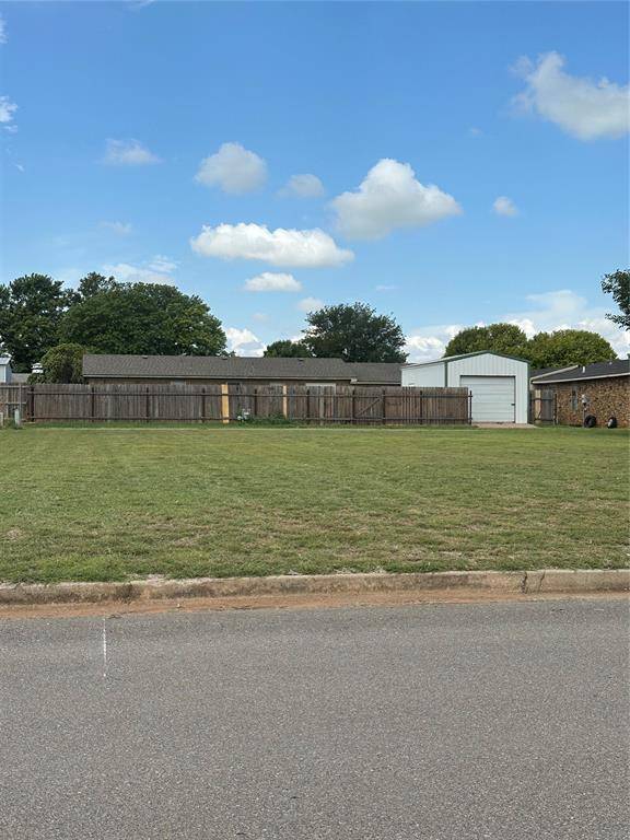 2055 W. 7th Place, Elk City, OK 73644